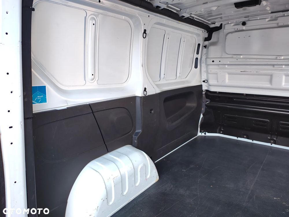 Renault Trafic - 17
