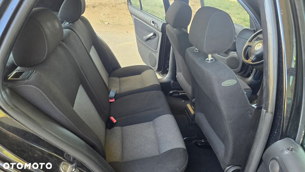 Volkswagen Golf 1.9 TDI Comfortline - 23
