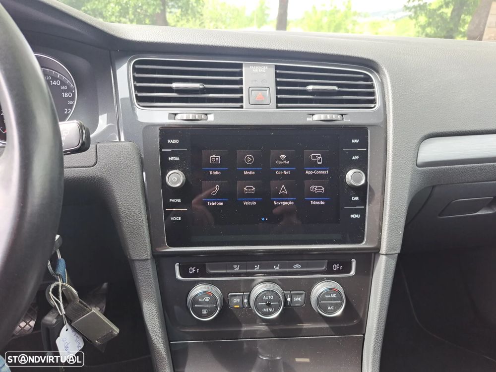 VW Golf 1.6 TDI Highline - 21