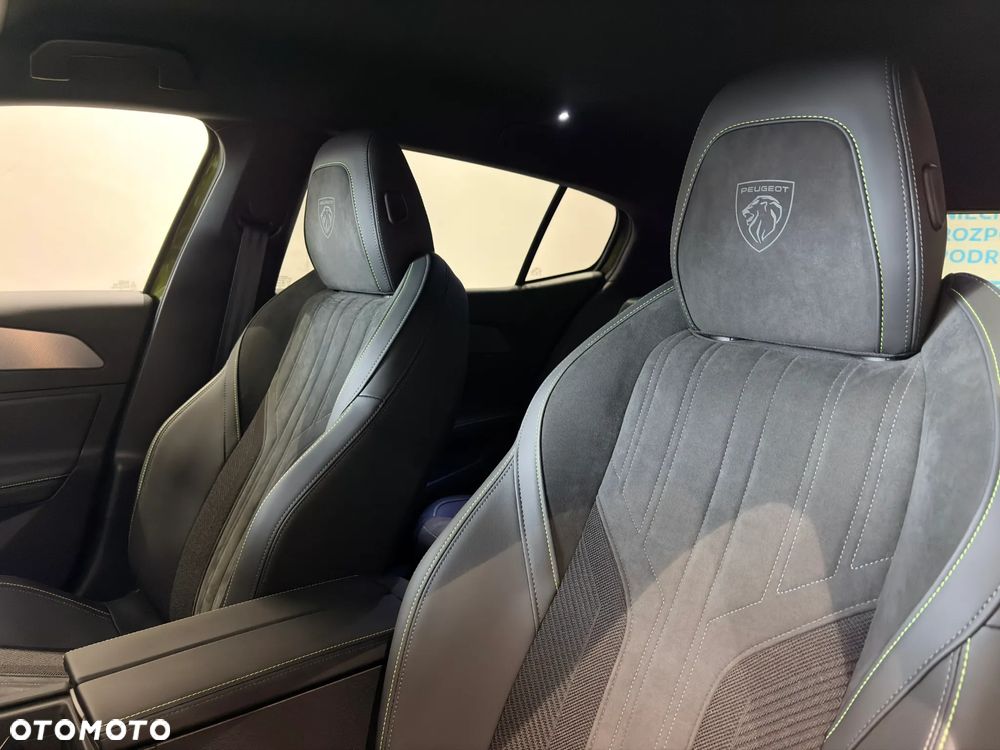 Peugeot 408 1.6 Plug-in Hybrid 240 GT Exclusive e-DCS7 - 20