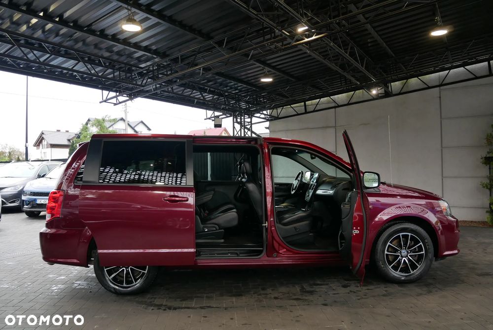 Dodge Grand Caravan - 7