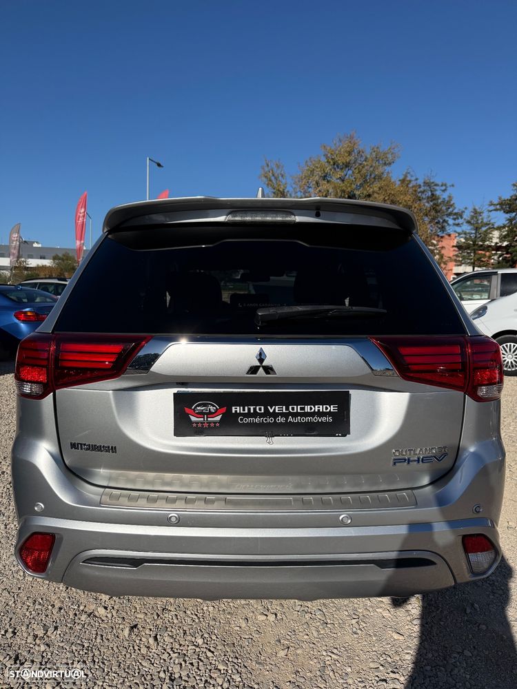 Mitsubishi Outlander 2.4 Instyle - 9