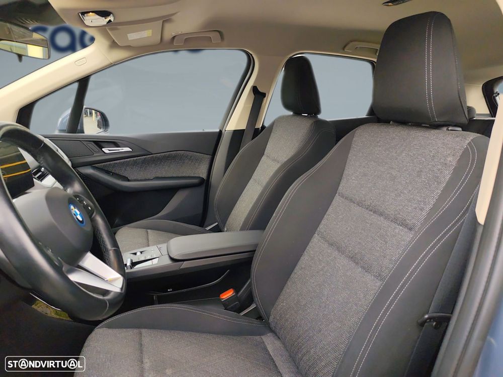 BMW 225xe Active Tourer - 11