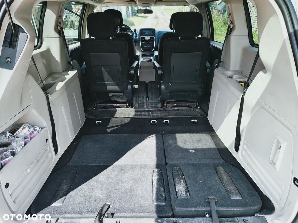 Chrysler Town & Country 3.6 Touring - 10