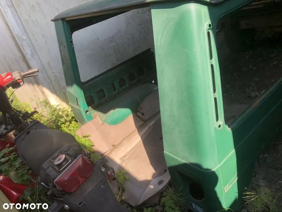 Tylna cześć karoserii mercedes g-klasa w461 3 drzwi do napraw - 8
