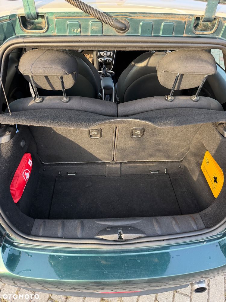 MINI Cooper Standard - 16