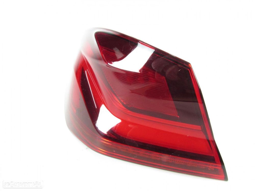 Farolim Led Esquerdo/Trás Seminovo/ Original BMW 1 (F40) 63217450643 - 2