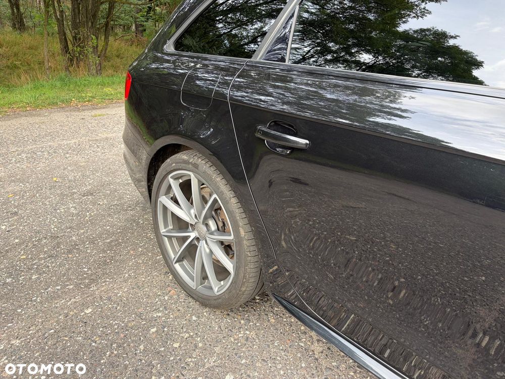Audi A4 Avant 2.0 TDI DPF quattro S tronic S line Sportpaket - 11
