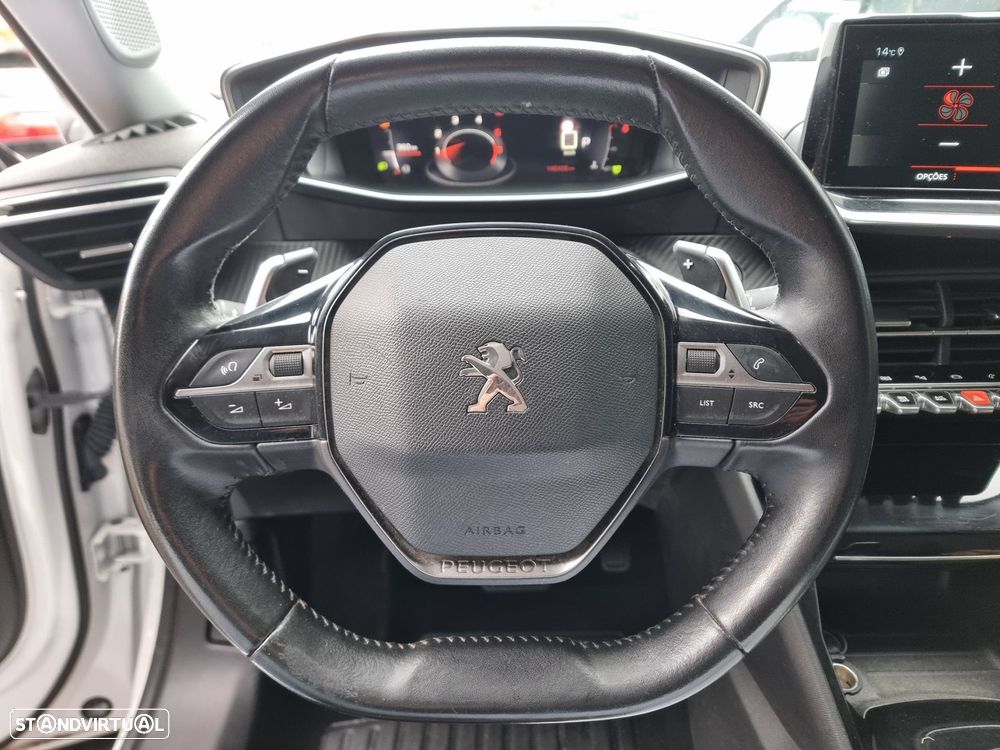 Peugeot 2008 1.5 BlueHDi Allure Pack EAT8 - 11