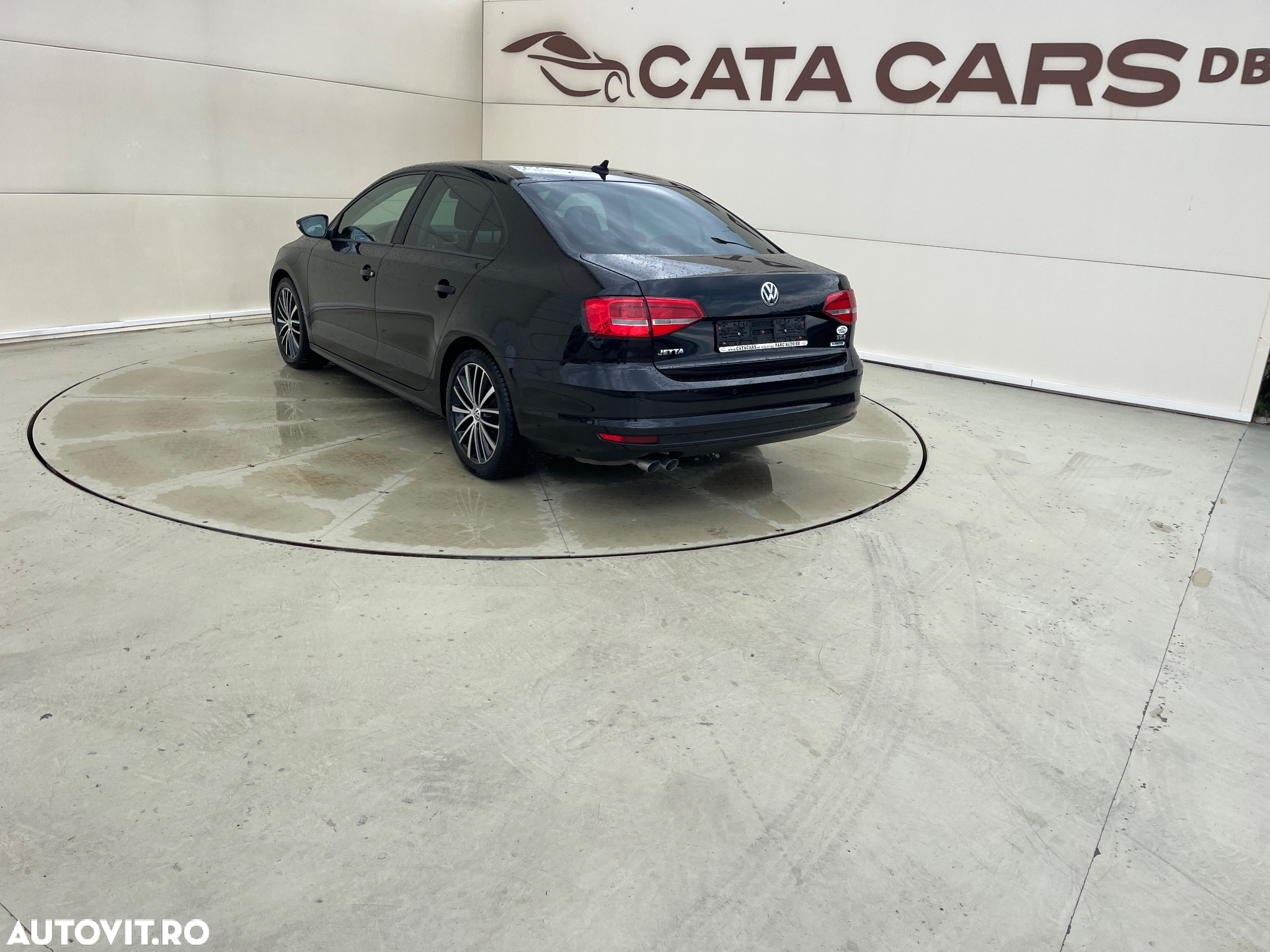 Volkswagen Jetta - 11