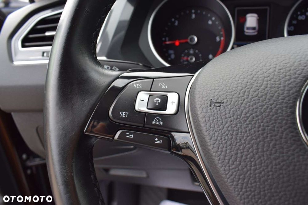 Volkswagen Tiguan - 29