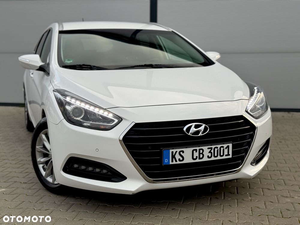 Hyundai i40 Kombi blue 1.7 CRDi DCT Premium - 23