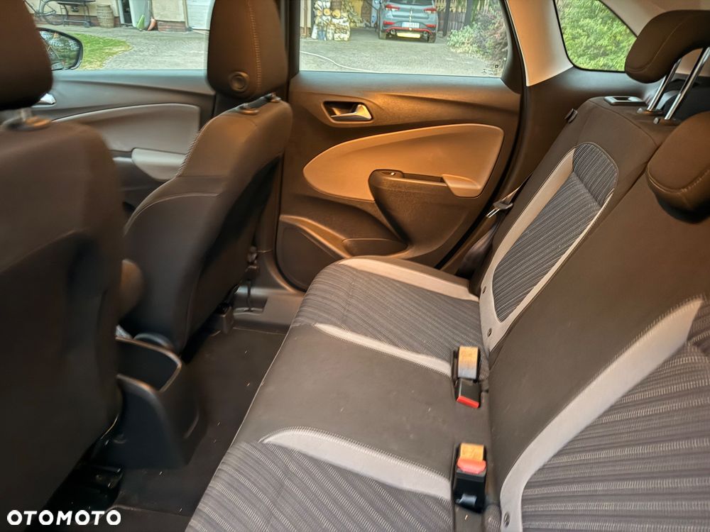 Opel Crossland X 1.5 CDTI Eco 120 Lat S&S - 32