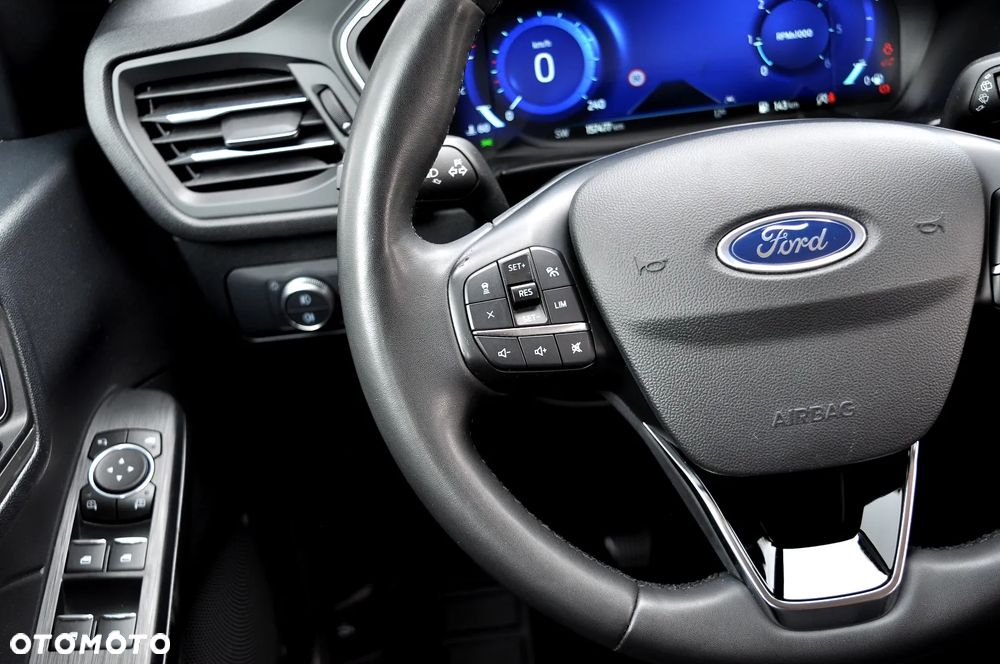 Ford Kuga - 23