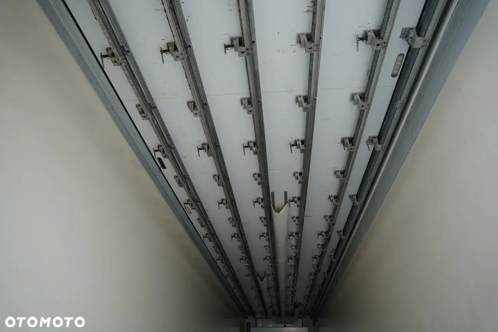 Schmitz Cargobull CHŁODNIA / THERMO KING SLX 200 / HAKÓWKA  / KOSZ NA PALETY / - 18