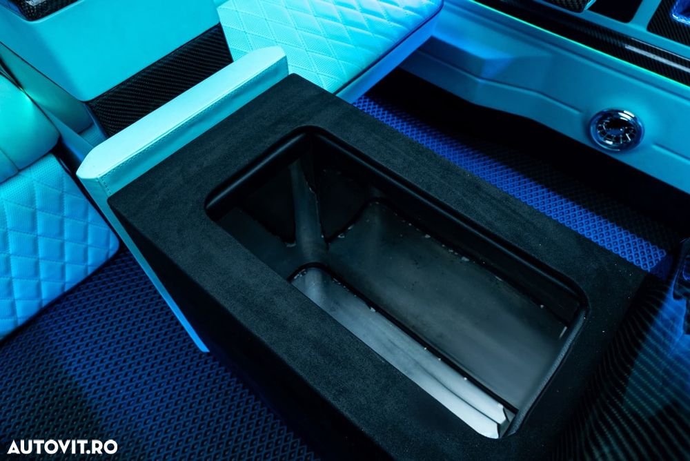 Mercedes-Benz V - 23