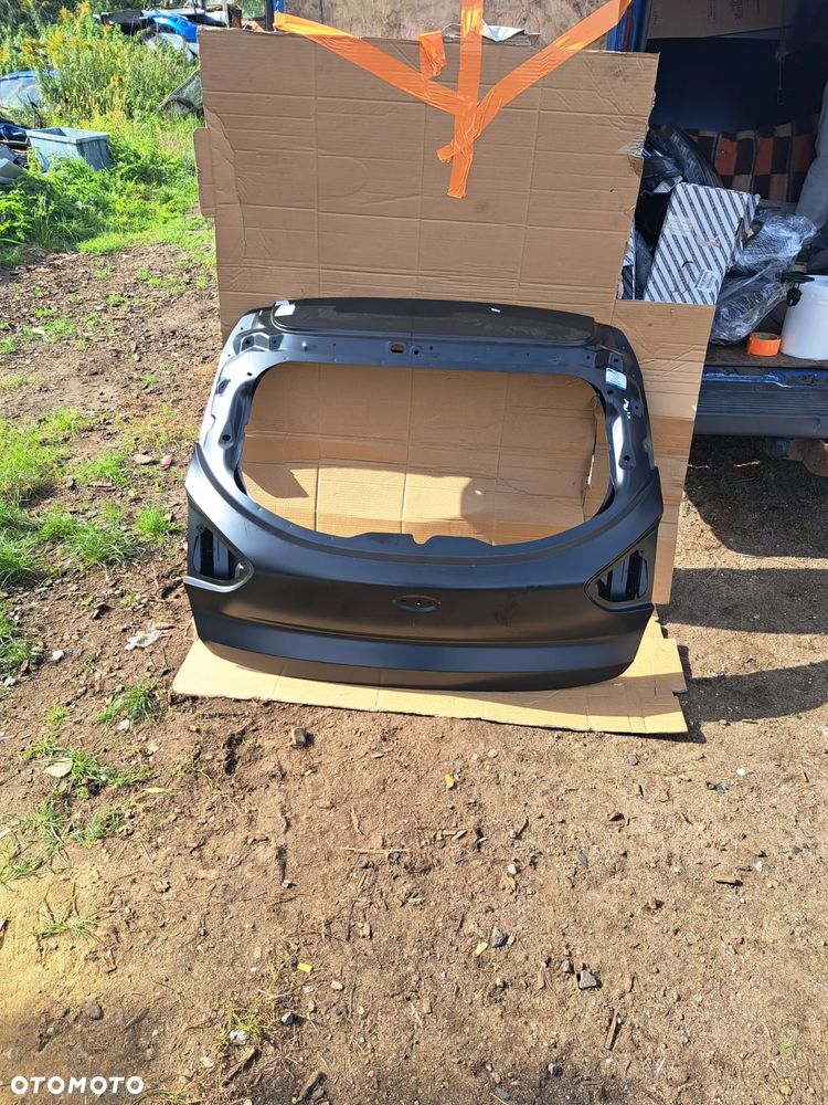 Klapa tylna tył Ford Puma II MK-2 2405726 PL1TB-S40400-AA Klapa pokrywa bagażnika Ford Puma L1TB-S40404-AC 2019 2020 2021 2022 2023 - 2