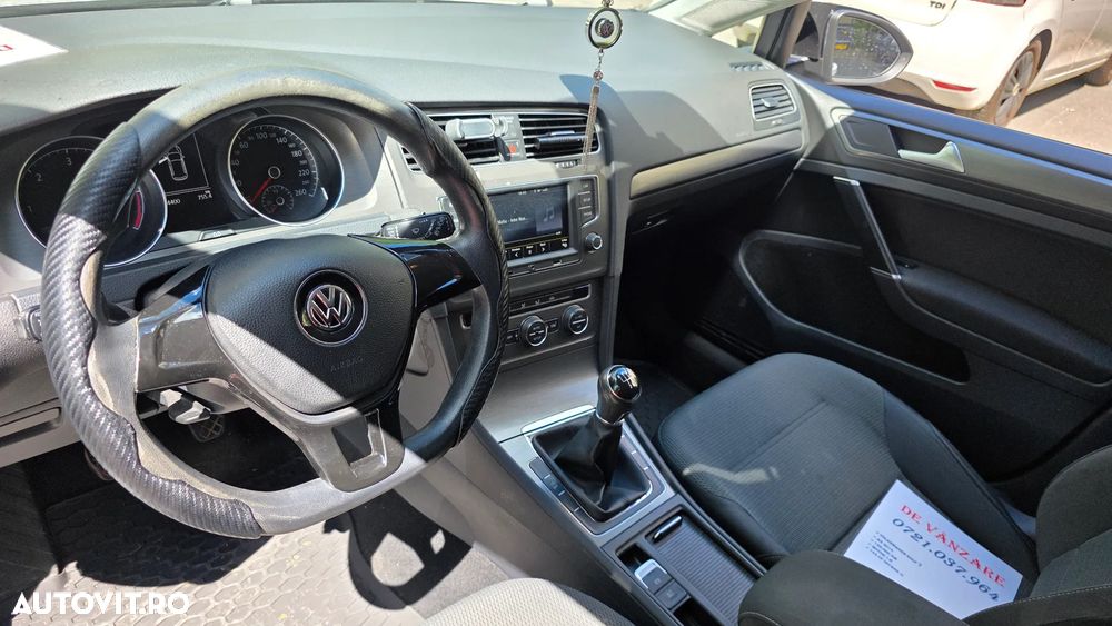 Volkswagen Golf 1.6 TDI DPF BlueMotion Technology Comfortline - 8