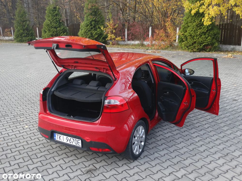 Kia Rio - 23