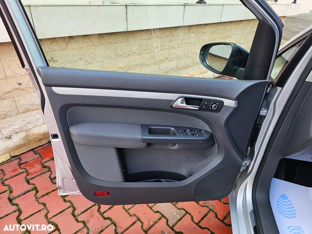 Volkswagen Touran 1.4 TSI DSG MATCH - 20