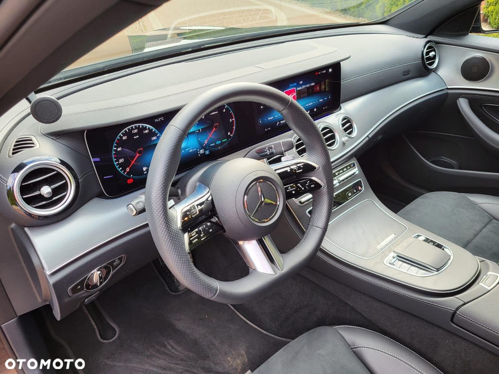 Mercedes-Benz Klasa E 220 d 4-Matic - 39