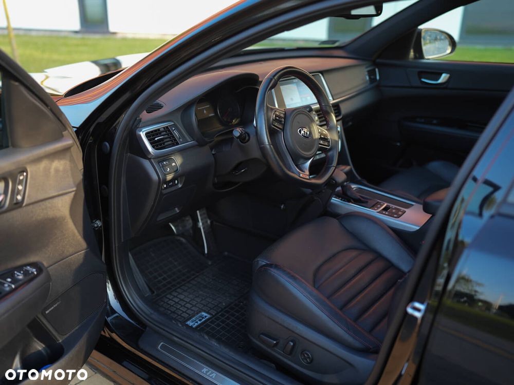 Kia Optima - 25
