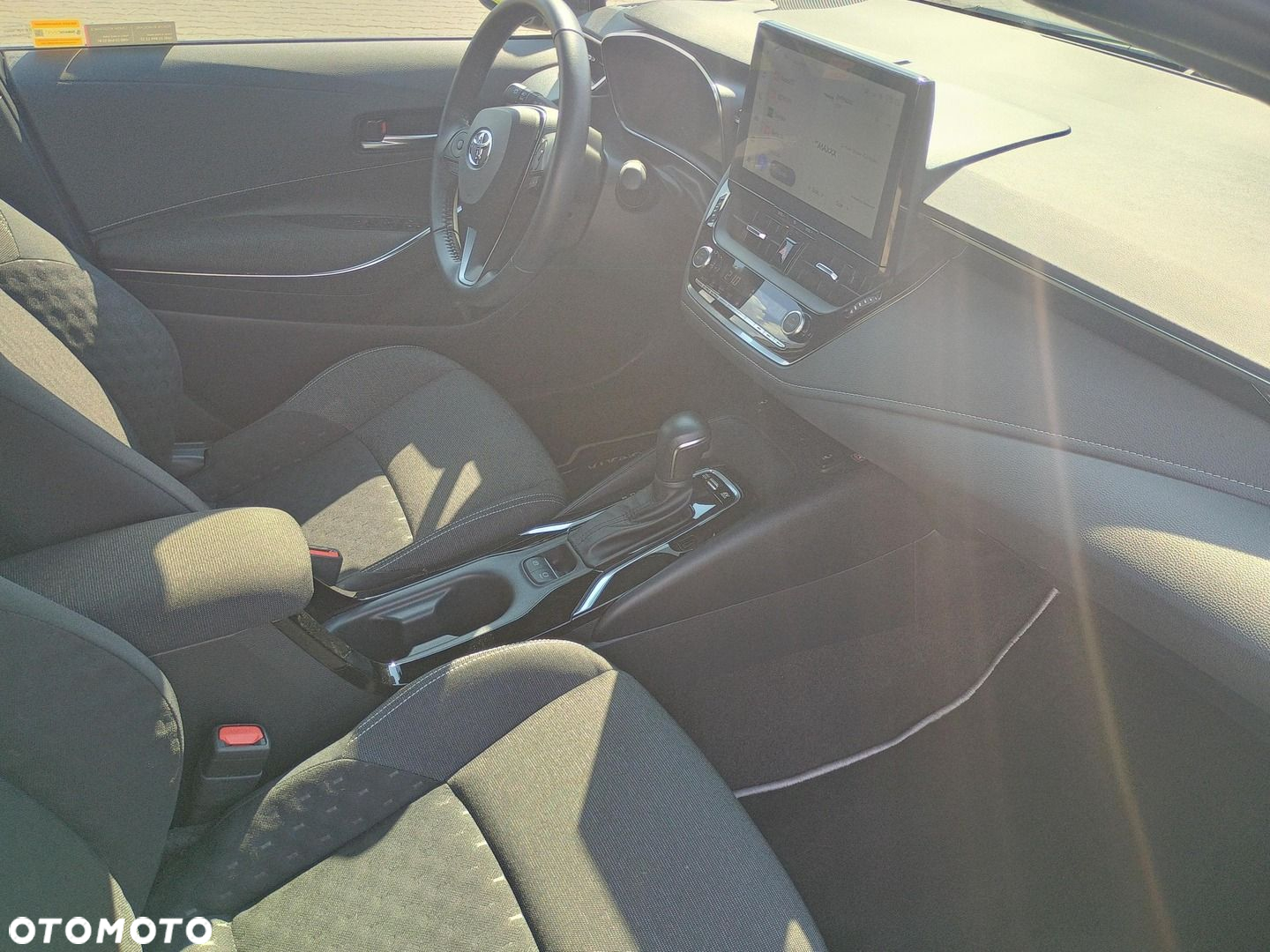 Toyota Corolla 1.8 Hybrid Comfort - 11