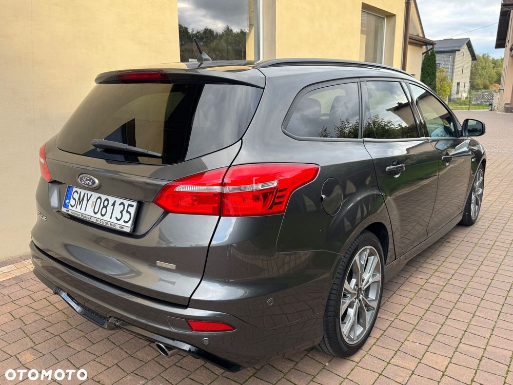 Ford Focus 1.5 EcoBoost ST-Line - 4