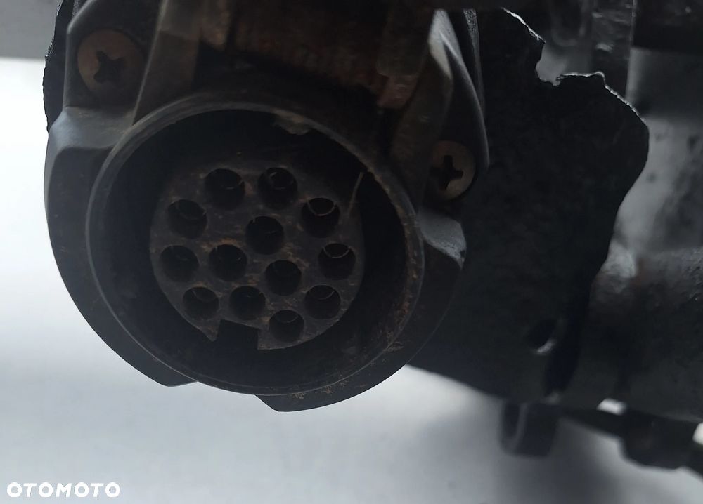HAK HOLOWNICZY - HYUNDAI TUCSON 2004-10 ROK - 3