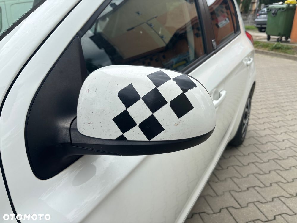 Hyundai i20 - 14