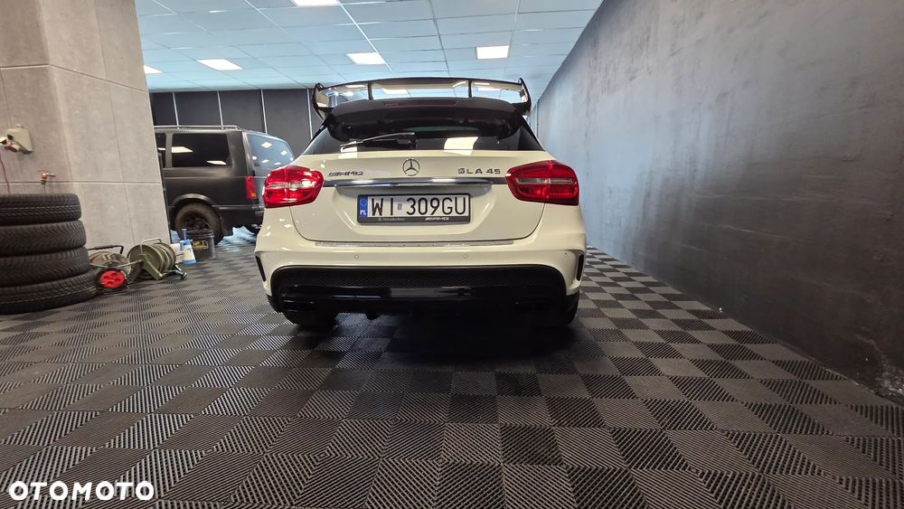 Mercedes-Benz GLA - 5