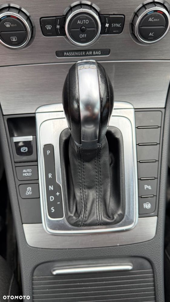Volkswagen Passat - 19