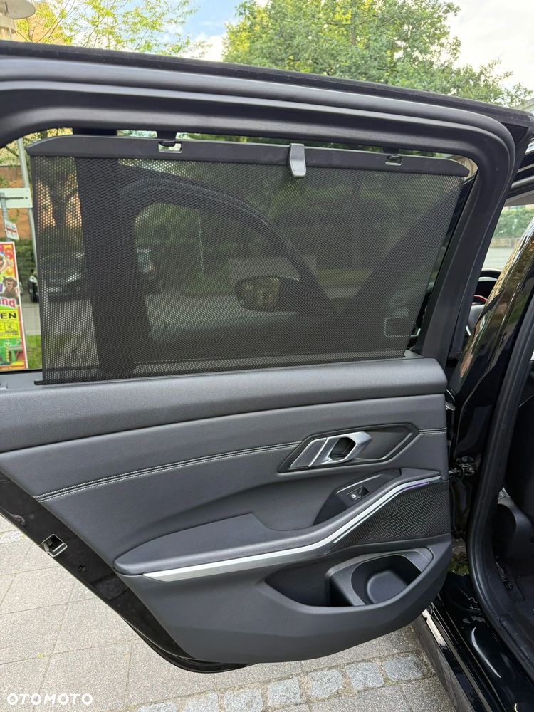 BMW Seria 3 320d Touring xDrive Sport Line - 10
