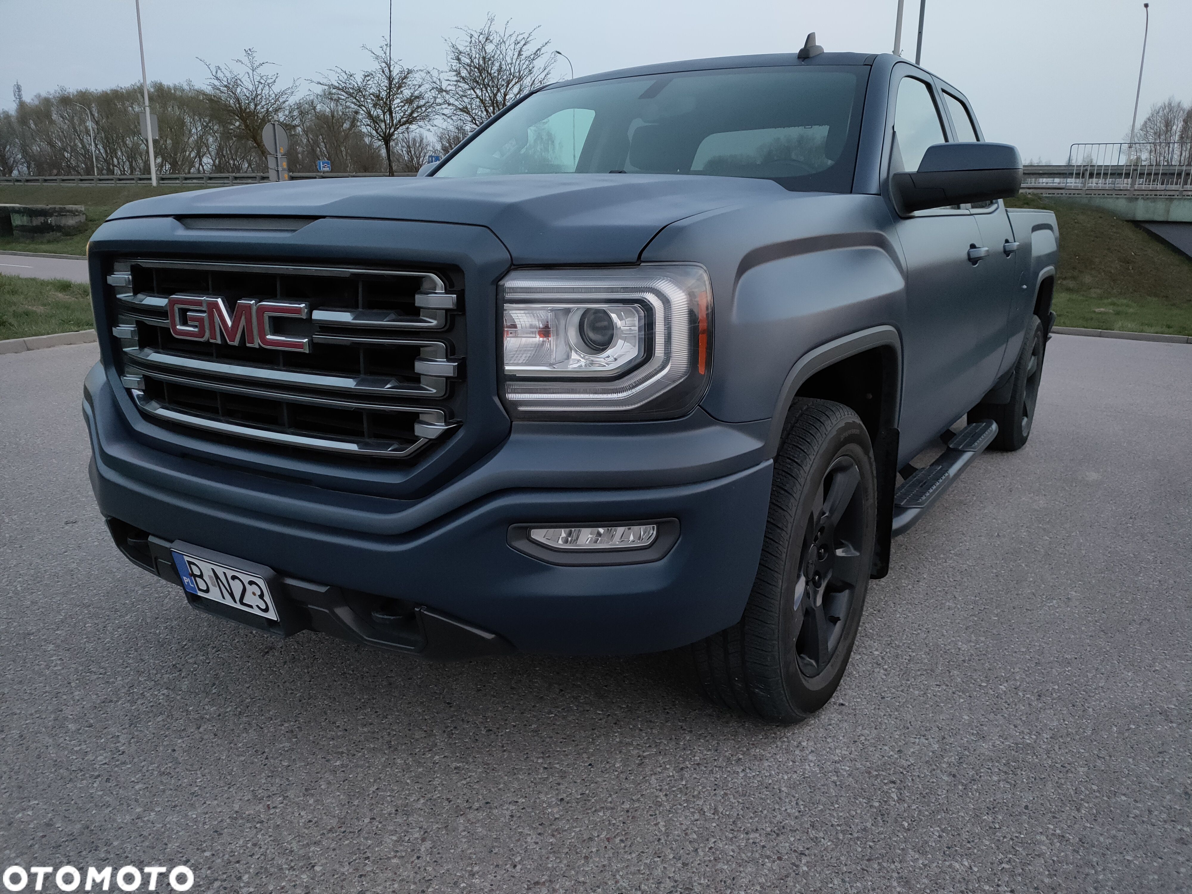 GMC Sierra - 1