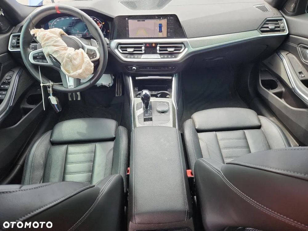 BMW Seria 3 M340i xDrive - 9