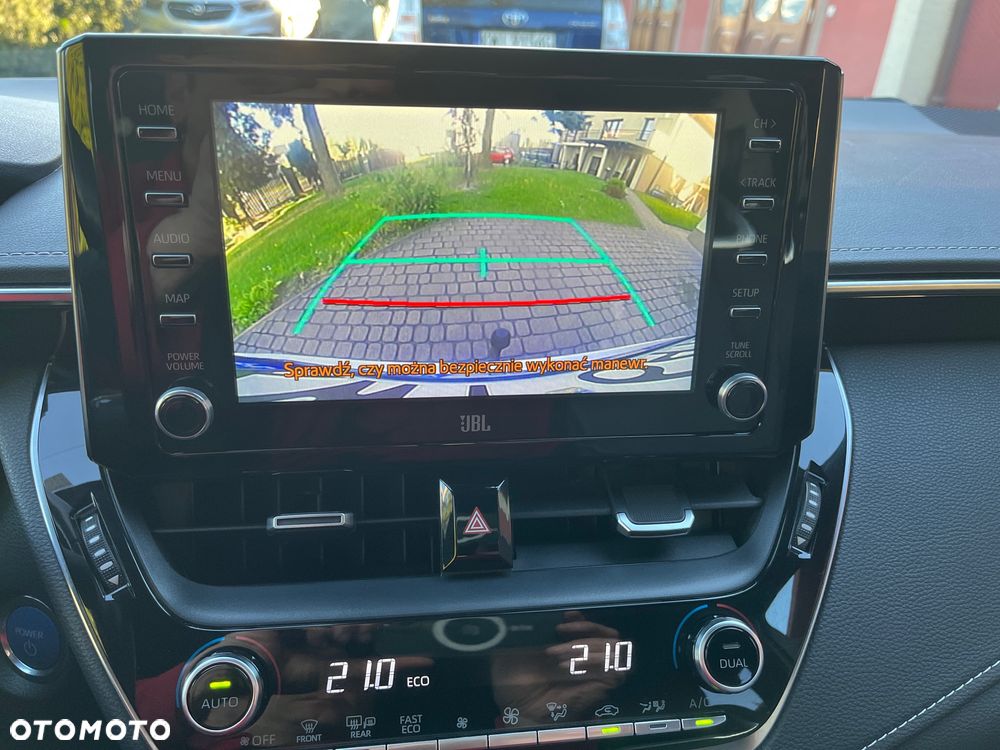 Toyota Corolla 2.0 Hybrid Executive - 37