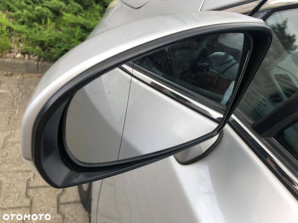 Toyota Avensis 2.0 D-4D Sol plus - 6