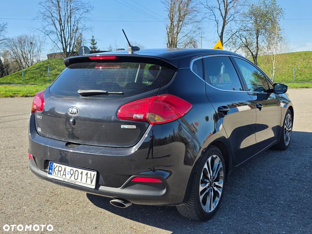 Kia Ceed 1.6 CRDi 128 Platinum Edition - 25