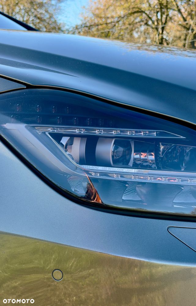 Mercedes-Benz CLS 500 4-Matic BlueEff - 37