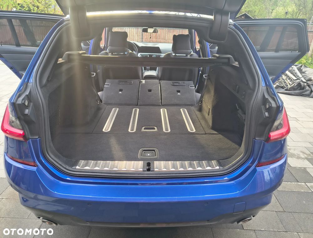BMW Seria 3 320d xDrive M Sport Shadow - 19
