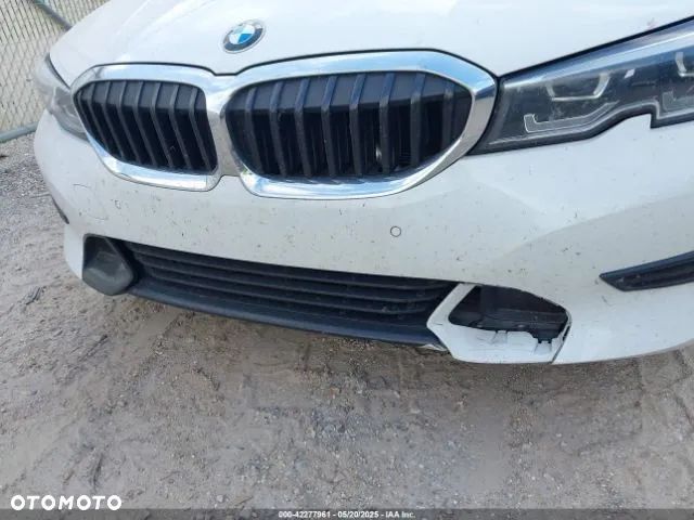 BMW Seria 3 330i - 6