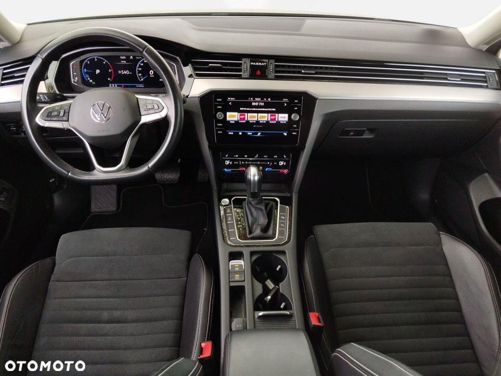 Volkswagen Passat - 7