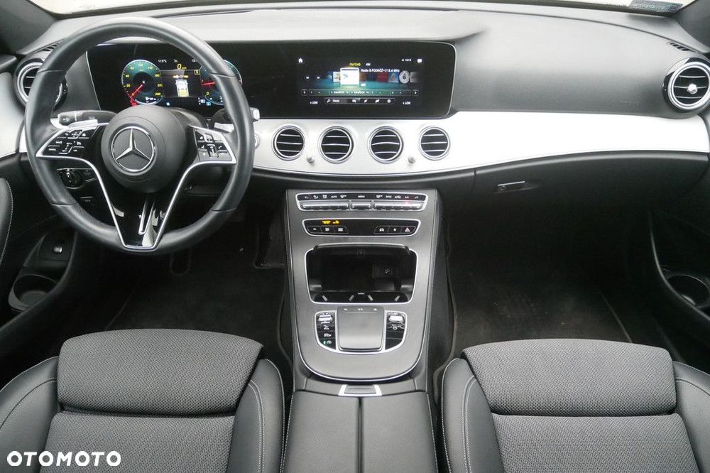 Mercedes-Benz Klasa E - 8