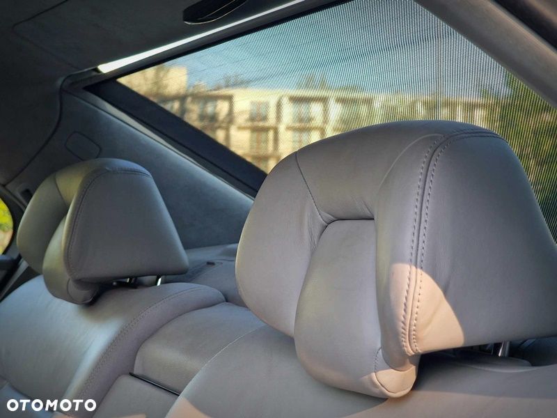 Mercedes-Benz Klasa E 350 CGI BlueEff Avantgarde - 24