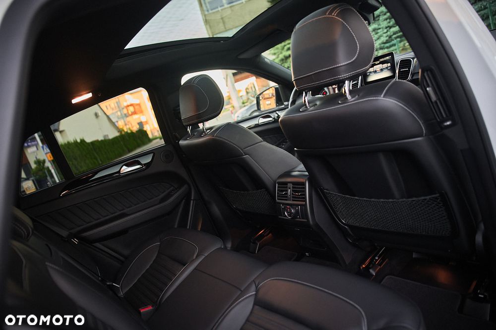 Mercedes-Benz GLE - 25