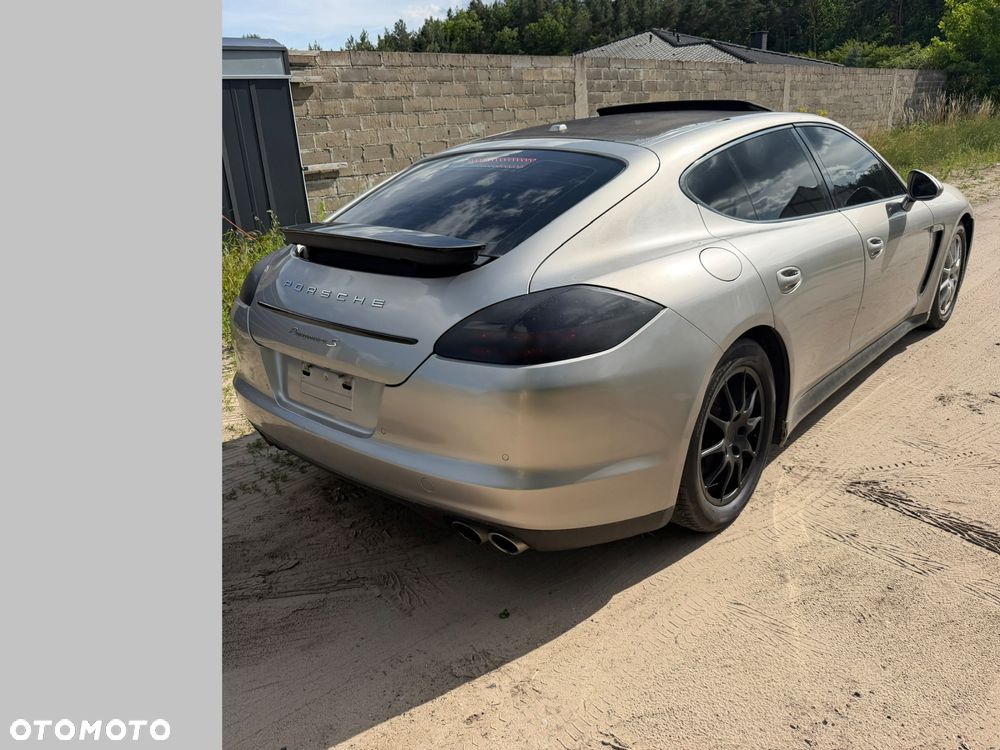 Porsche Panamera 4S - 5