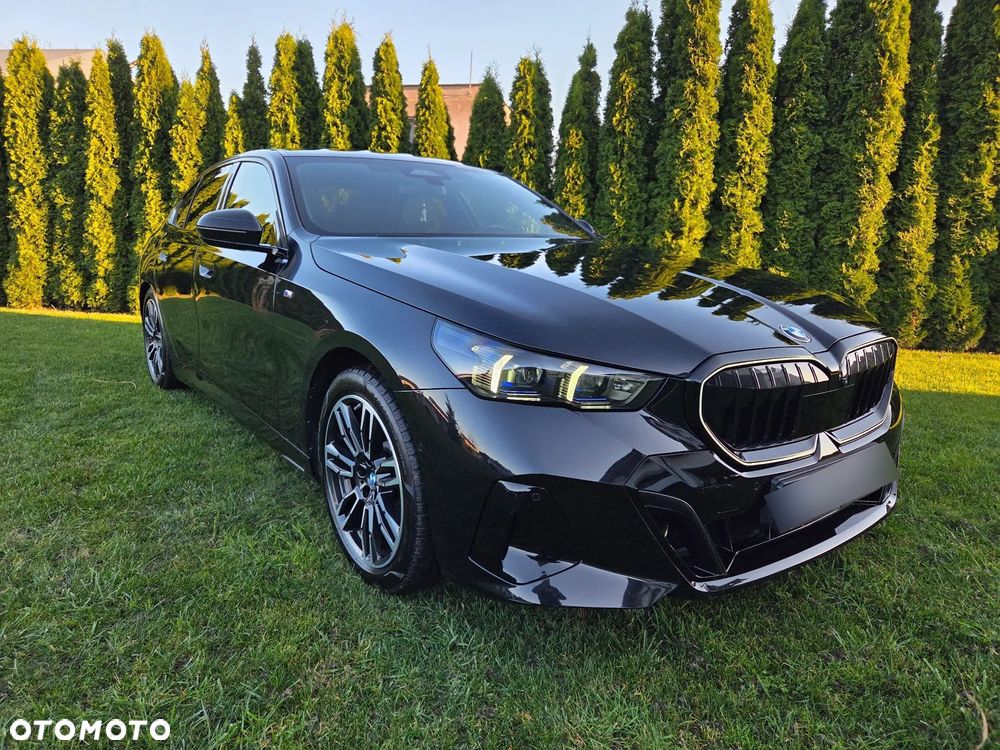 BMW Seria 5 520d xDrive - 4
