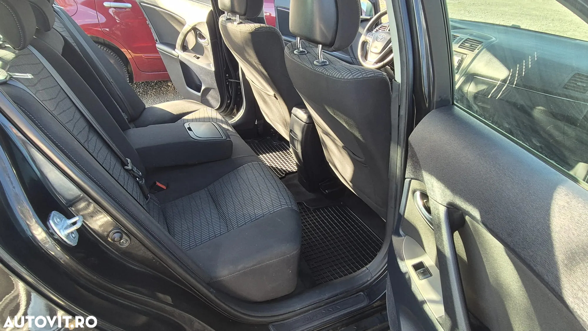 Toyota Avensis 1.8 Edition - 10