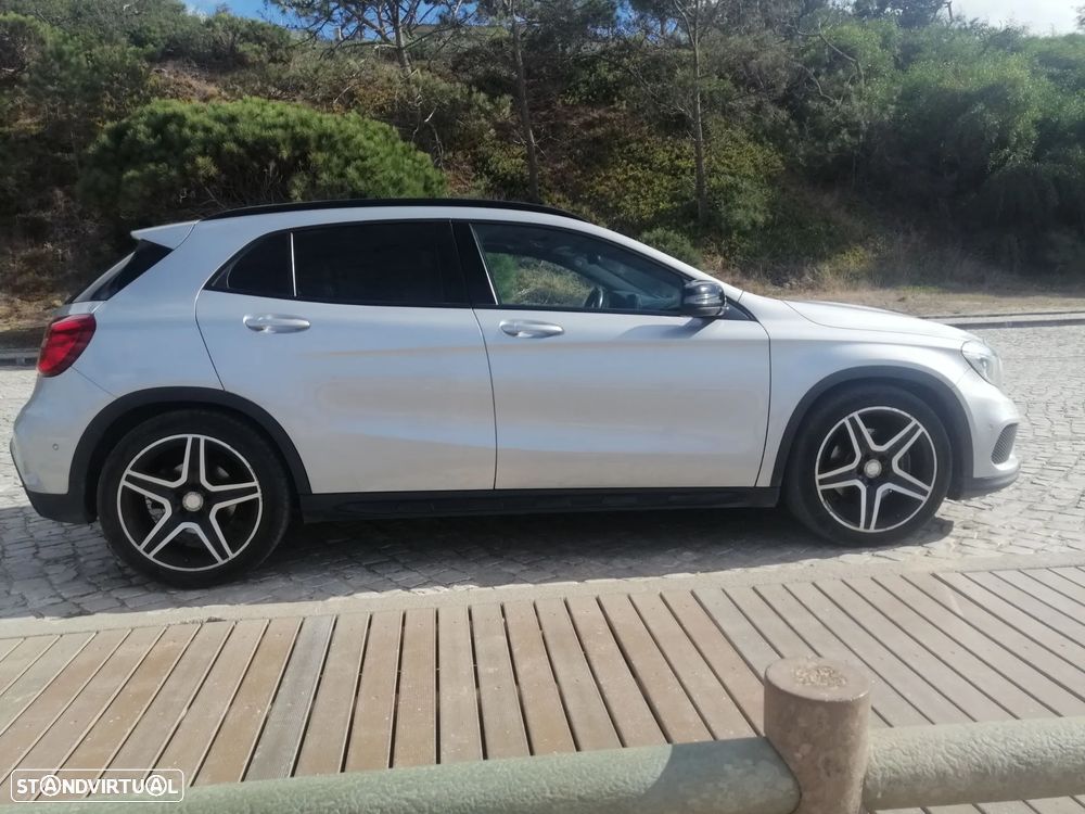 Mercedes-Benz GLA 220 d 4Matic 7G-DCT AMG Line - 7