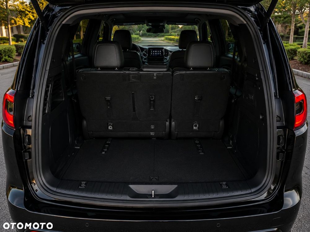 Chrysler Pacifica - 10